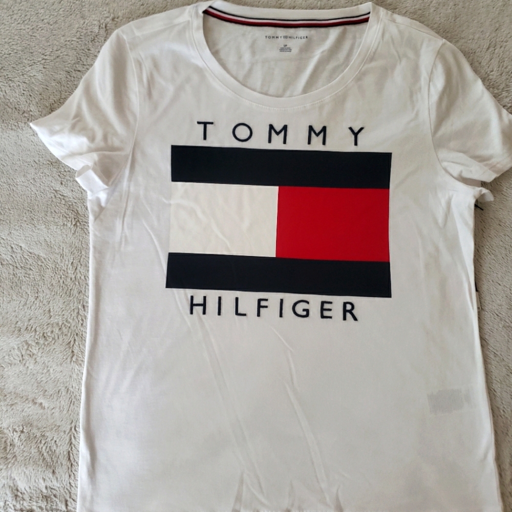 Tommy Hilfiger Women's White Graphic Tee